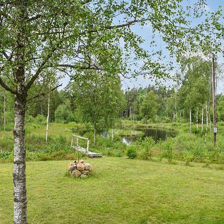 Cozy Home In Markaryd With House A Panoramic View Hasslehult Bagian luar foto